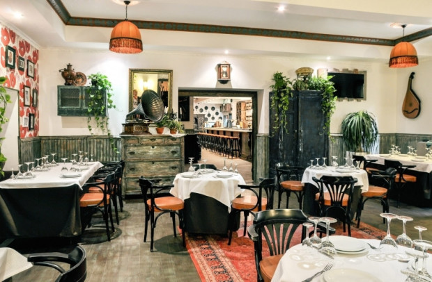 Самогон Бар (Samogon Bar) Киев , ул. Набережно-Крещатицкая, 25