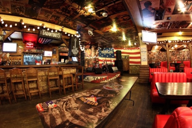 Rocker Pub Tarantino's