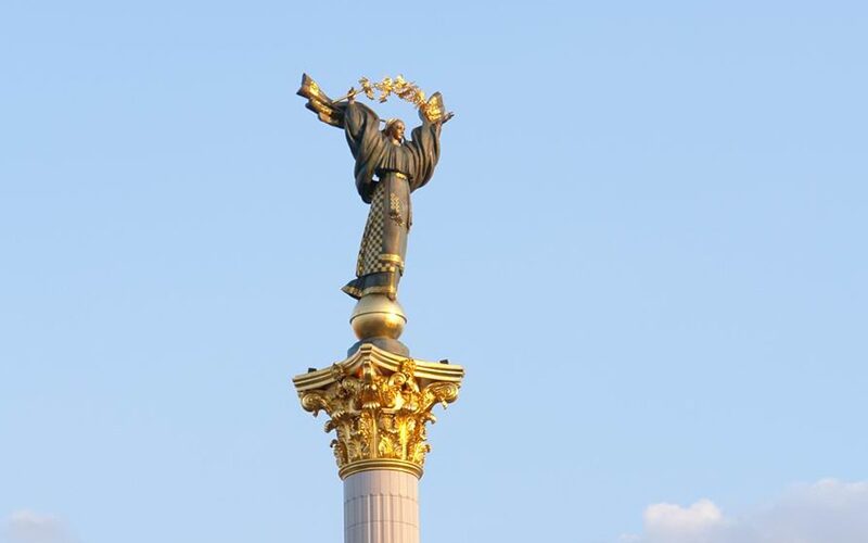 Київ після атаки: 380 тисяч без світла, транспорт відновлено, загроза нових ударів