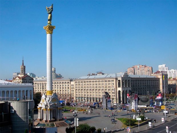 Монумент независимости Украины в Киеве Киев