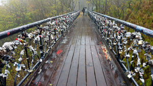 Мостик влюбленных Киев