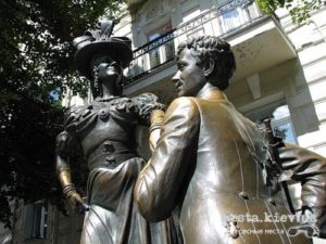 Памятник "За двумя зайцами" Киев