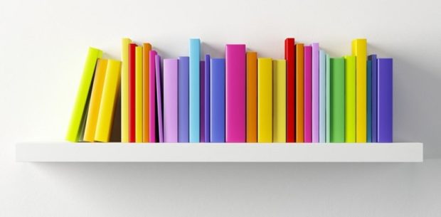 полка книг