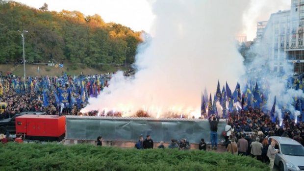 В Киеве установили рекорд массового исполнения гимна ОУН