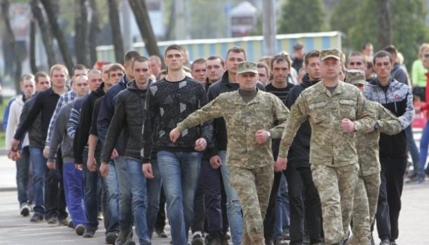 Осенний призыв: в Киеве ищут почти 33 тысячи уклонистов