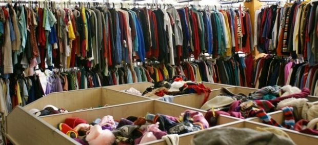 В Днепровском районе Киева работает банк одежды для нуждающихся