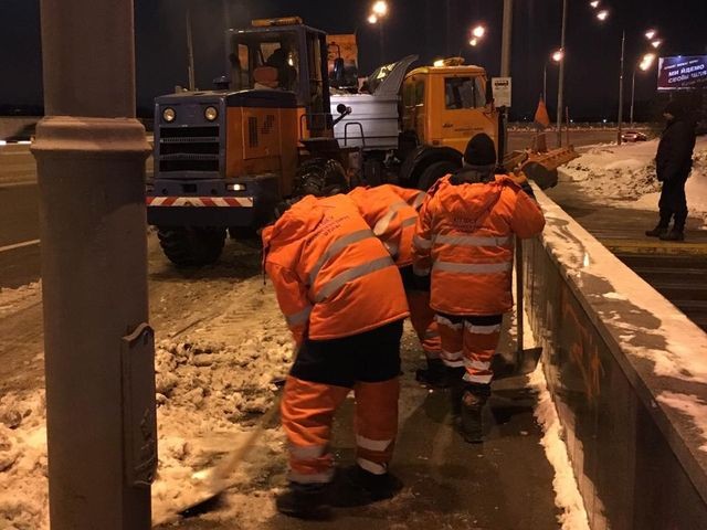 За выходные со столицы вывезли 5350 тонн снега
