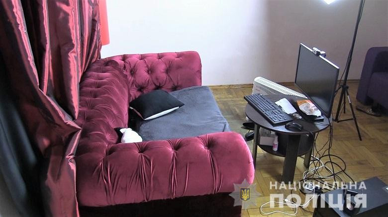 В Киеве прикрыли интернет-порностудию