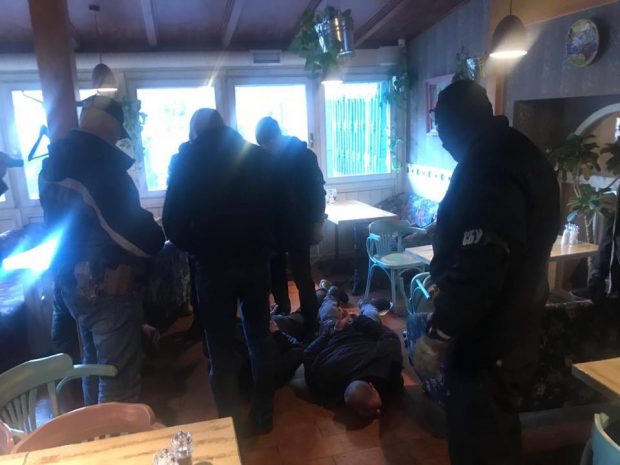 На взятке попался топ-чиновник известного банка