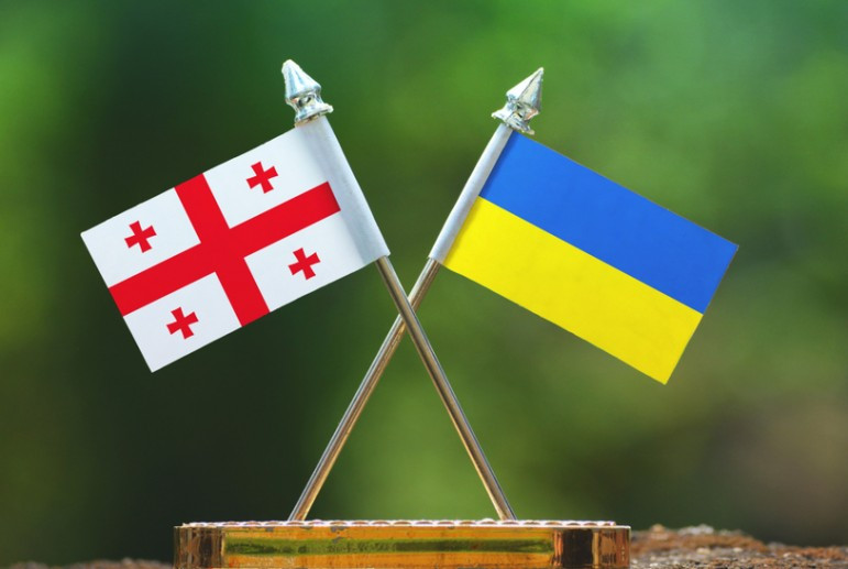 Украинцы с 1 марта могут ездить в Грузию по ID-картам
