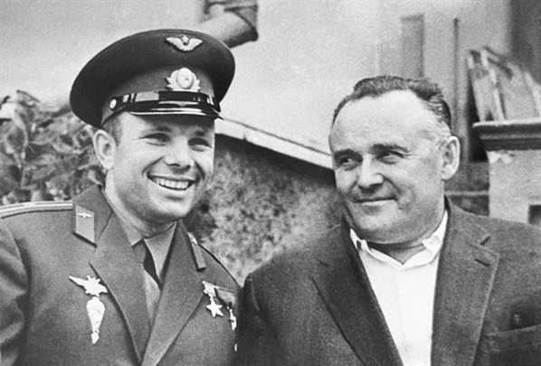 Сергей Королев и Юрий Гагарин