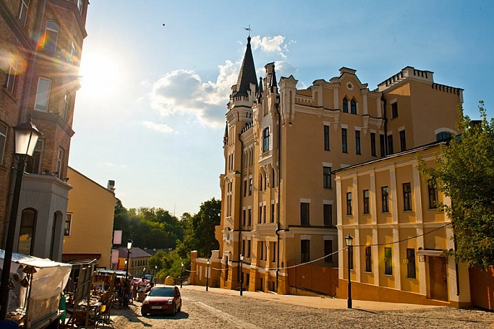 Замки Киева