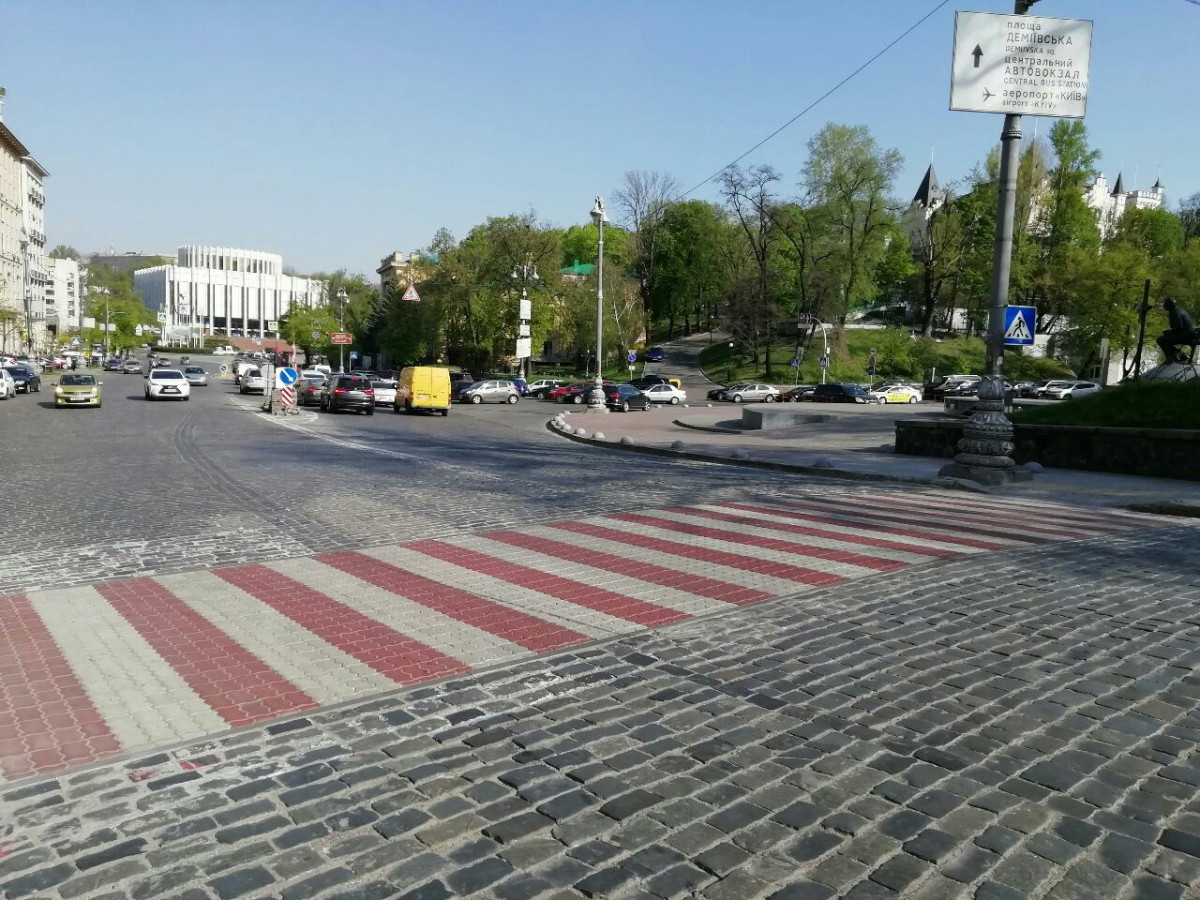 «Киевавтодор» начал обустройство и восстановление дорожной разметки
