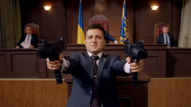 У Порошенко требуют открыть дело на создателей "Слуги народа"