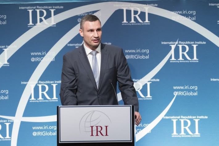 Виталий Кличко в Вашингтоне выступил на торжественном вечере памяти Джона Маккейна
