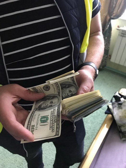 На ремонте дорог в Киевской области разворовали миллионы гривен