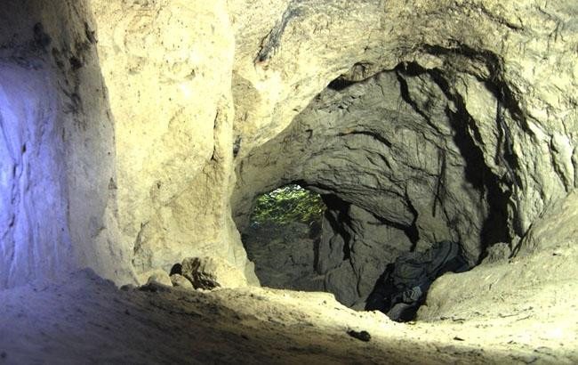 Варяжские пещеры Киев