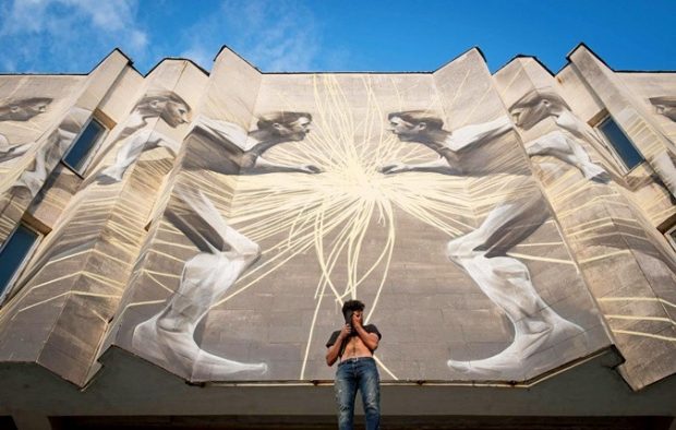 Мурал "Атом". Автор: Аарон Ли Хилл