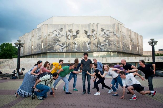 Аарон Ли Хилл Атомы