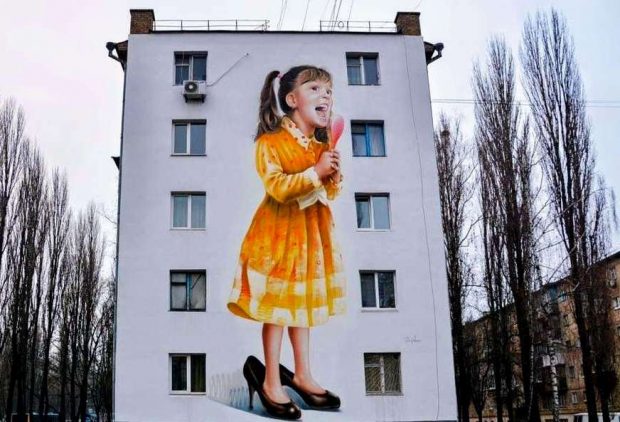 Мурал "Маленькая модница"