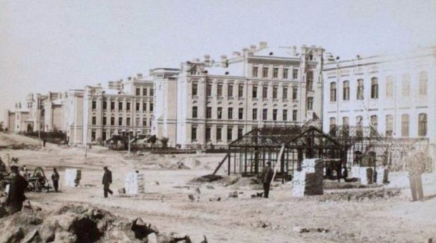 Строительство Киевского политехнического института, 1890 г.