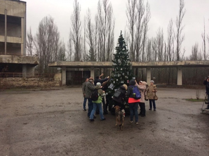 В Припяти впервые установили новогоднюю елку