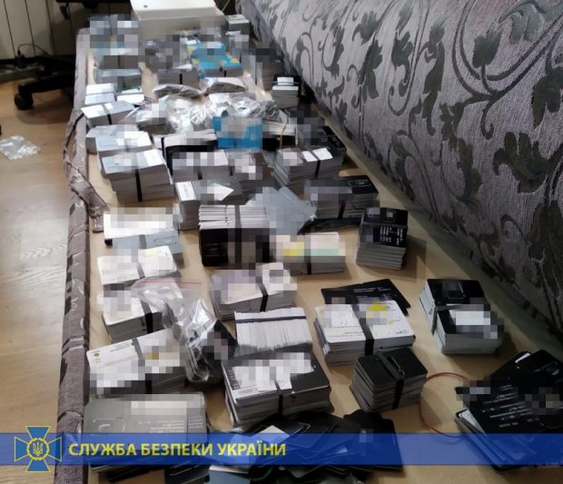СБУ разоблачила в Киеве «ботоферму», которая предоставляла услуги РФ и боевикам на Донбассе