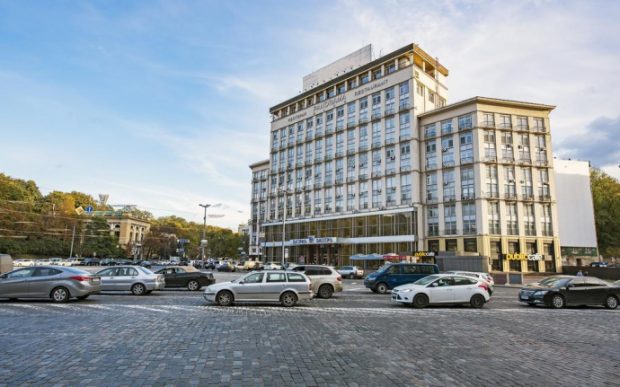 Гостиницу "Днепр" выставят на аукцион за 10 миллионов долларов
