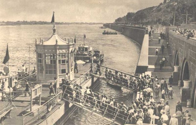 История Киевского речного вокзала, Киев