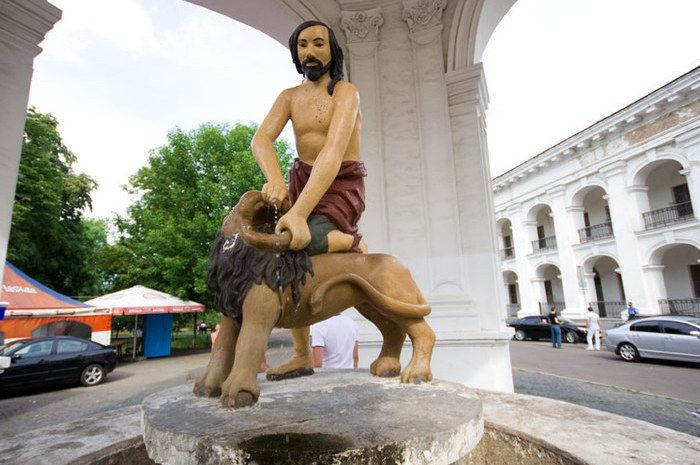 Фонтан Самсона