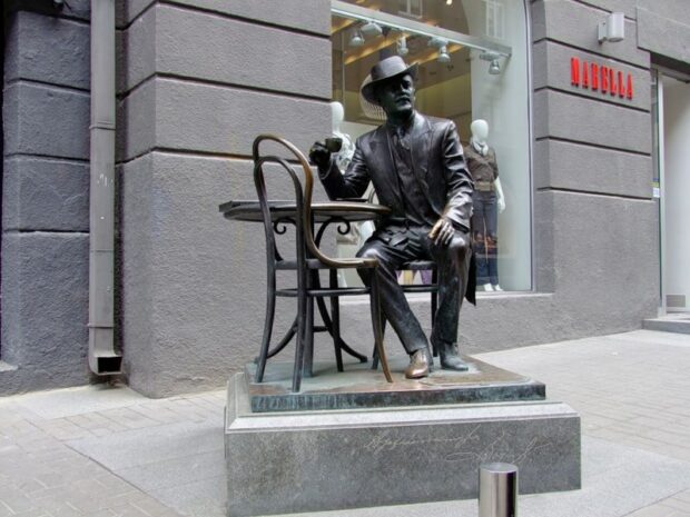 Памятник архитектору Городецкому