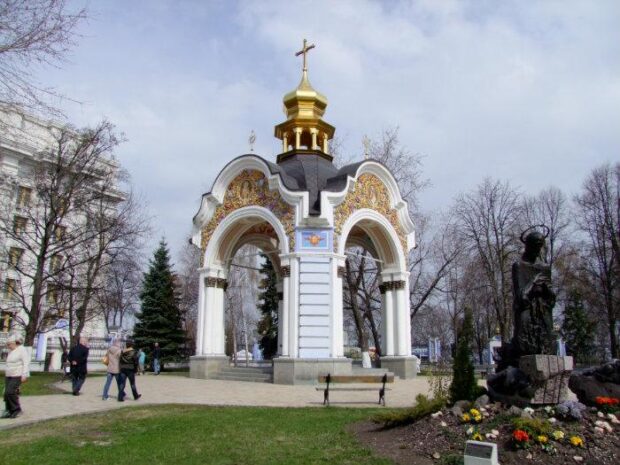 Фонтан-магнит