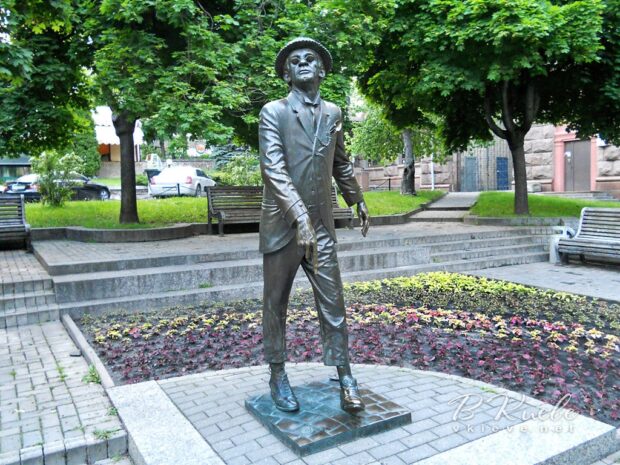 Памятник Паниковскому