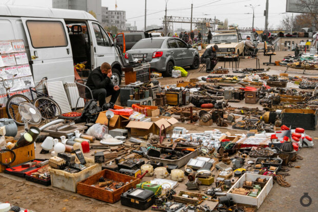 Радиорынок на Караваевых дачах