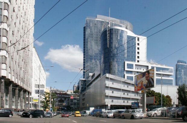 БЦ «Парус» и МФК «Гулливер»