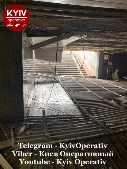 В подземном переходе в центре Киева упал потолок