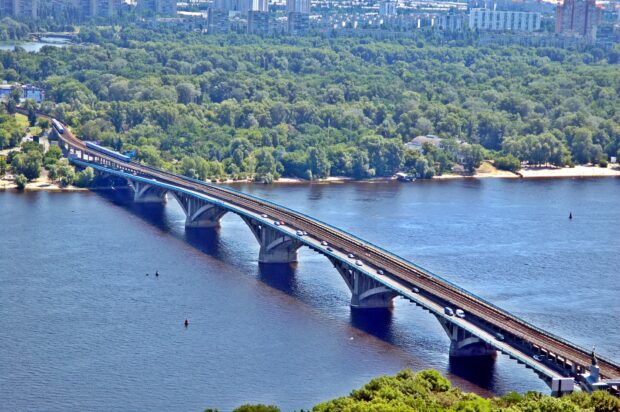 Мост Метро