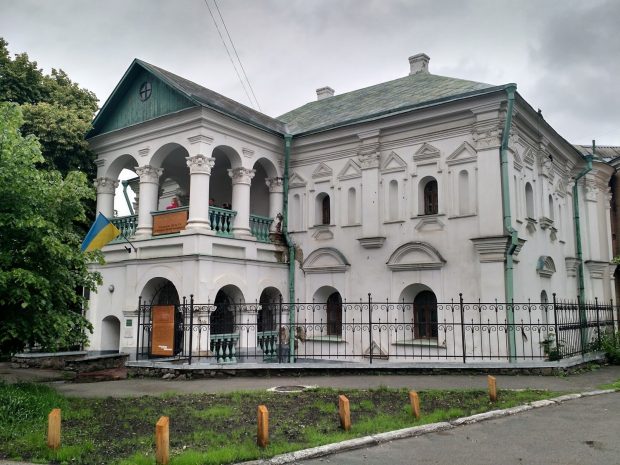 Константиновская, 6/8