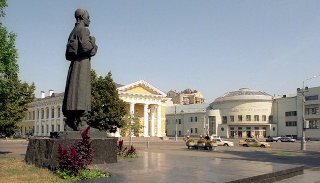 памятник сковороде