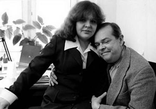 Джеймс Мейс разом з дружиною