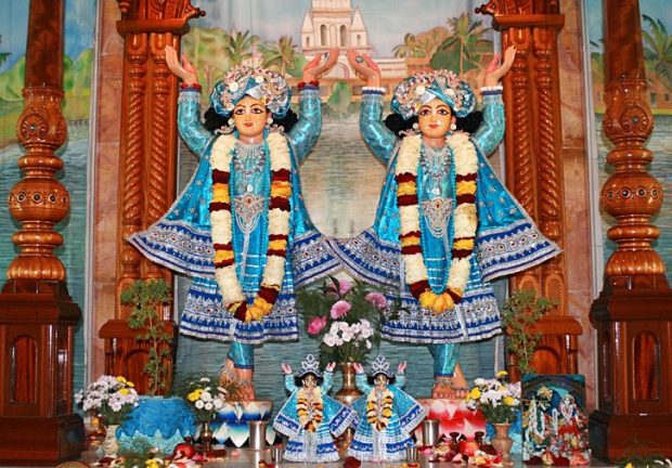 В Храме Сознания Кришны