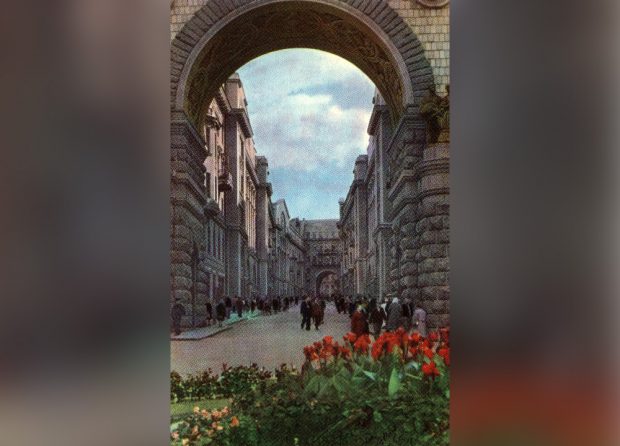 Большой пассаж, ул. Хрещатик 15