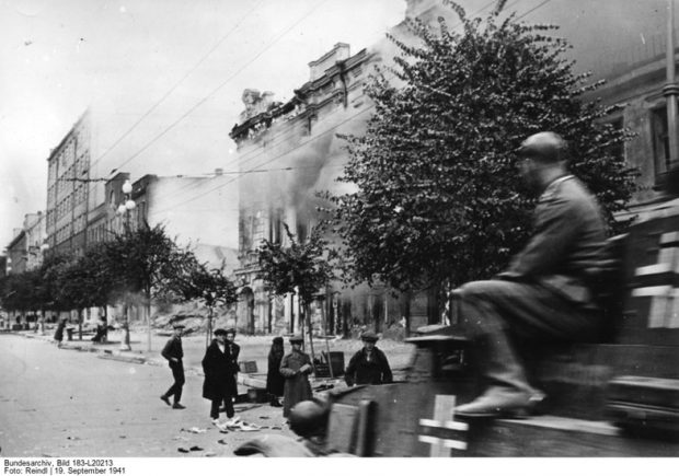 Танки вермахта в Киеве, 19 сентября 1941 года. Источник: Bundesarchiv, Bild 183-L20213 / фото: Reindl 
