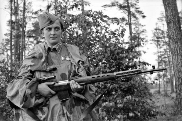 Людмила Павличенко