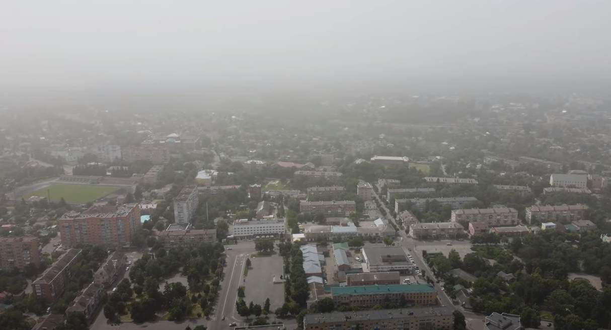 Киев накрыла пылевая буря