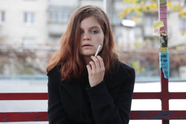 кадр фильма плохие дороги