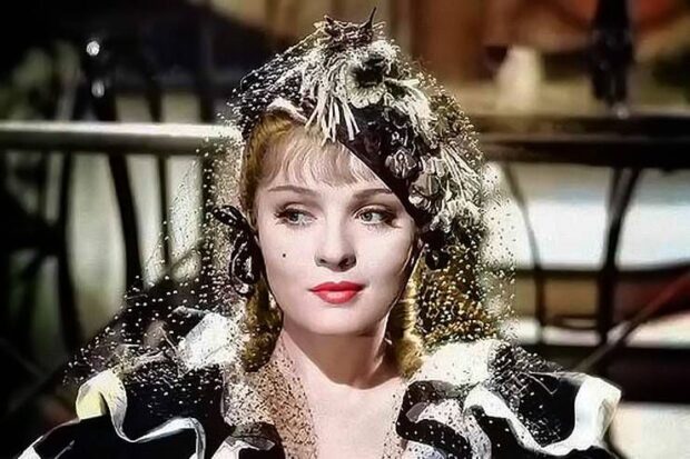 Анна Стен