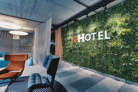 iq hotel
