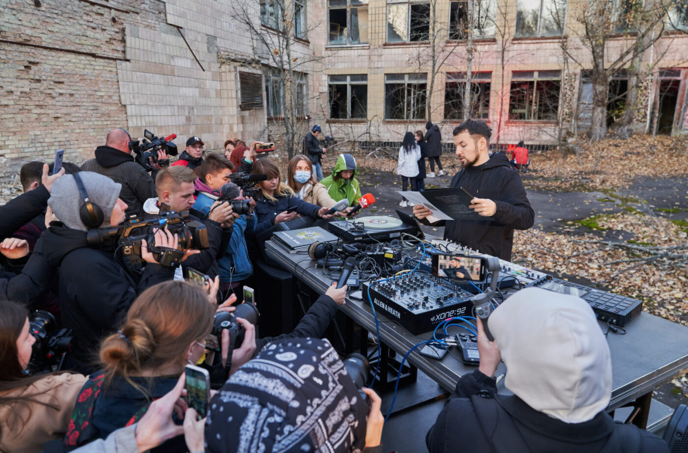 Коллекционную пластинку «Звуки Чернобыля» презентовали в Припяти (