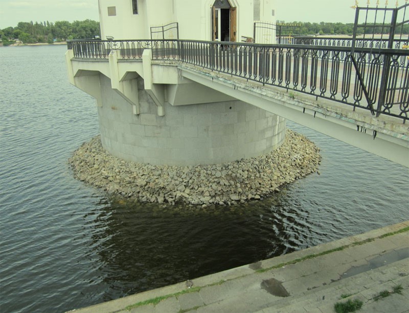 Храм на воде, Киев